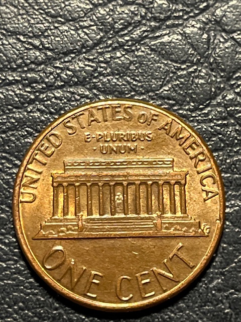 Lincoln-Memorial-Cent-1985-D--Strange-Circle-Near-Lincoln-Head